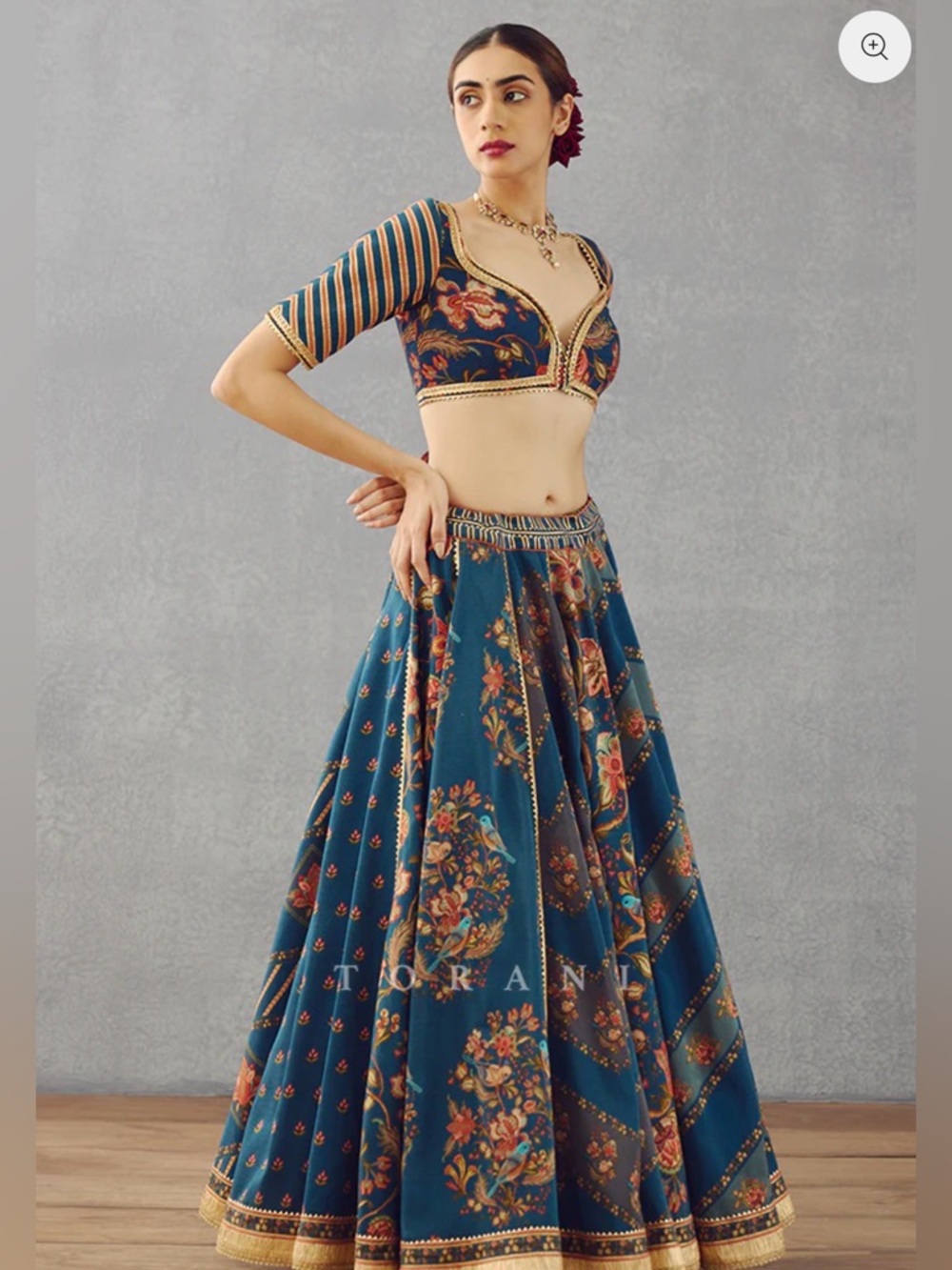 Torani Neelam Waheeda Lehenga Set